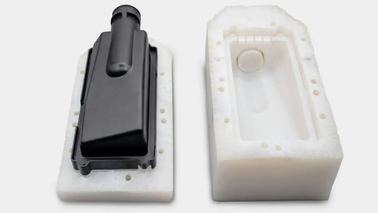 vacuum-casting-molded-object